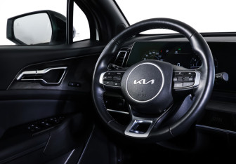 Подержанный автомобиль Kia Sportage 2023 года (12 фото)