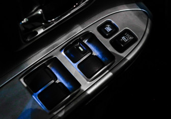 Подержанный автомобиль Mitsubishi Pajero 2012 года (16 фото)