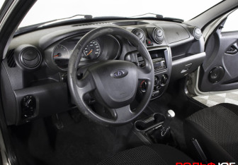 Подержанный автомобиль LADA (ВАЗ) Granta Sedan 2012 года (9 фото)