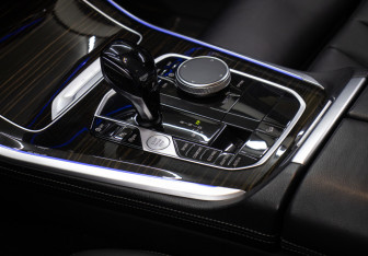 Подержанный автомобиль BMW X5 2021 года (21 фото)