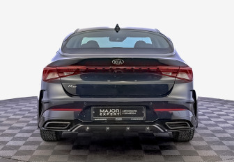 Подержанный автомобиль Kia K5 2021 года (6 фото)