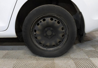 Подержанный автомобиль Skoda Rapid Liftback 2019 года (18 фото)