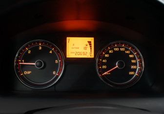 Подержанный автомобиль SsangYong Actyon 2011 года (12 фото)