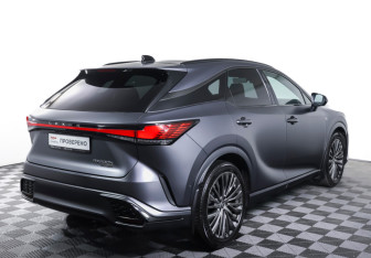 Подержанный автомобиль Lexus RX 2023 года (5 фото)