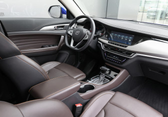 Подержанный автомобиль Changan CS35PLUS 2022 года (10 фото)