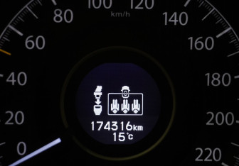 Подержанный автомобиль Honda CR-V 2014 года (17 фото)