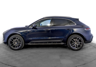 Подержанный автомобиль Porsche Macan 2021 года (8 фото)
