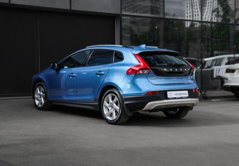 Подержанный автомобиль Volvo V40 Hatchback 2014 года (6 фото)