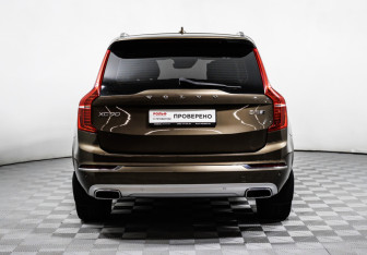 Подержанный автомобиль Volvo XC90 2017 года (6 фото)
