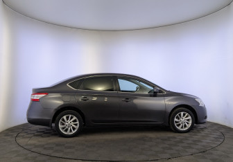 Подержанный автомобиль Nissan Sentra Sedan 2014 года (4 фото)