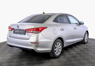 Подержанный автомобиль Changan Alsvin 2023 года (5 фото)