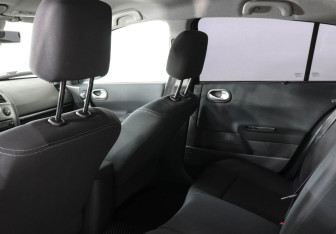 Подержанный автомобиль Renault Megane Sedan 2008 года (8 фото)