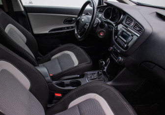 Подержанный автомобиль Kia Ceed Hatchback 2015 года (9 фото)