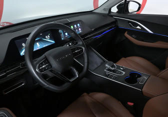 Подержанный автомобиль Omoda C5 2023 года (7 фото)