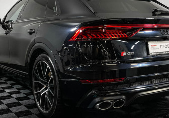 Подержанный автомобиль Audi SQ8 2019 года (30 фото)