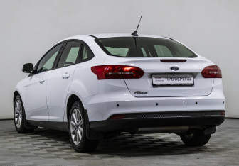 Подержанный автомобиль Ford Focus Wagon 2012 года (7 фото)