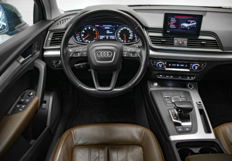 Подержанный автомобиль Audi Q5 2017 года (9 фото)