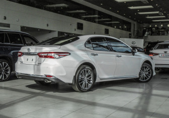Новый Toyota Camry Sedan 2024 (6 фото)