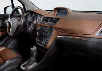 Подержанный автомобиль Opel Mokka 2012 года (9 фото)