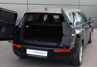 Подержанный автомобиль MINI Clubman Wagon 2021 года (9 фото)