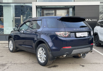 Подержанный автомобиль Land Rover Discovery Sport 2017 года (7 фото)