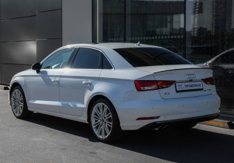 Подержанный автомобиль Audi A3 Sedan 2018 года (7 фото)