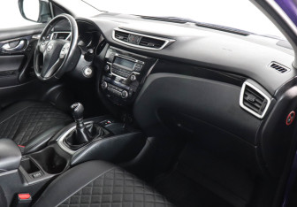 Подержанный автомобиль Nissan Qashqai 2014 года (10 фото)
