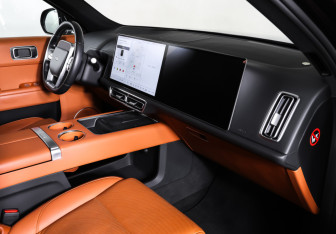 Подержанный автомобиль LiXiang L9 2023 года (11 фото)