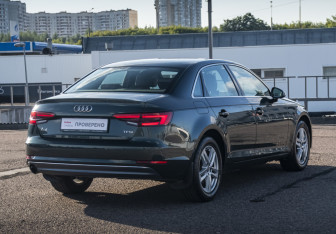 Подержанный автомобиль Audi A4 Sedan 2016 года (5 фото)