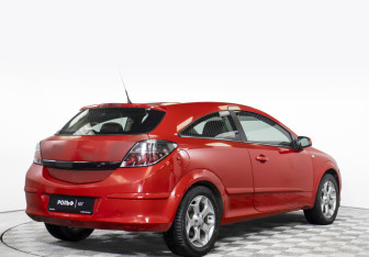 Подержанный автомобиль Opel Astra Hatchback 2008 года (4 фото)