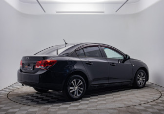 Подержанный автомобиль Chevrolet Cruze Sedan 2009 года (5 фото)