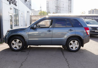 Подержанный автомобиль Suzuki Grand Vitara 2007 года (8 фото)