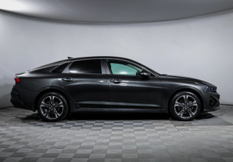 Подержанный автомобиль Kia K5 2020 года (4 фото)