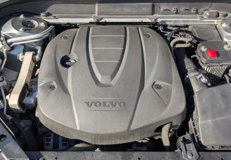 Подержанный автомобиль Volvo XC60 2021 года (9 фото)