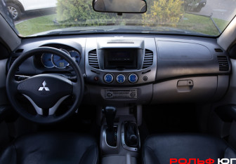 Подержанный автомобиль Mitsubishi L200 2008 года (11 фото)