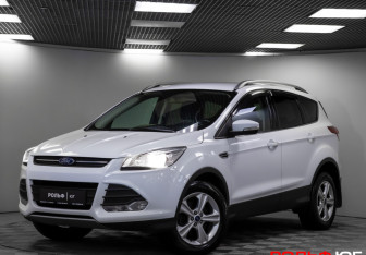 Подержанный автомобиль Ford Kuga 2014 года (21 фото)