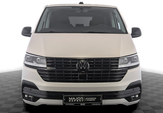 Подержанный автомобиль Volkswagen Multivan 2020 года (2 фото)