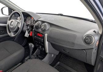 Подержанный автомобиль Nissan Almera Sedan 2017 года (11 фото)