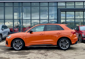 Подержанный автомобиль Audi Q3 2020 года (8 фото)