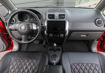 Подержанный автомобиль Suzuki SX4 Hatchback 2011 года (14 фото)