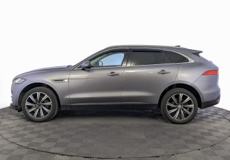 Подержанный автомобиль Jaguar F-Pace 2019 года (8 фото)
