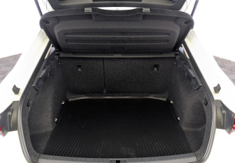 Подержанный автомобиль Skoda Octavia Liftback 2022 года (10 фото)