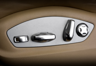 Подержанный автомобиль Porsche Cayenne 2017 года (20 фото)