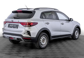 Подержанный автомобиль Kia Rio Hatchback 2021 года (5 фото)