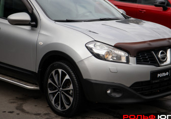 Подержанный автомобиль Nissan Qashqai 2010 года (16 фото)