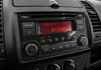 Подержанный автомобиль Nissan Note 2013 года (26 фото)