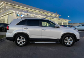 Подержанный автомобиль Kia Sorento 2017 года (4 фото)