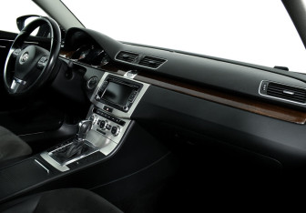 Подержанный автомобиль Volkswagen Passat Sedan 2013 года (7 фото)