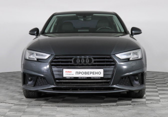 Подержанный автомобиль Audi A4 Sedan 2018 года (2 фото)