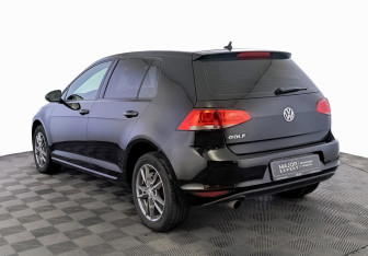 Подержанный автомобиль Volkswagen Golf Hatchback 2016 года (7 фото)